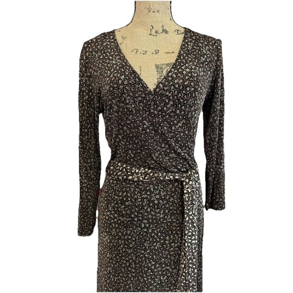 CHICOS TRAVELERS Leopard Animal Print Slinky Knit Faux Wrap Belt Dress 0/SMALL - Picture 5 of 8